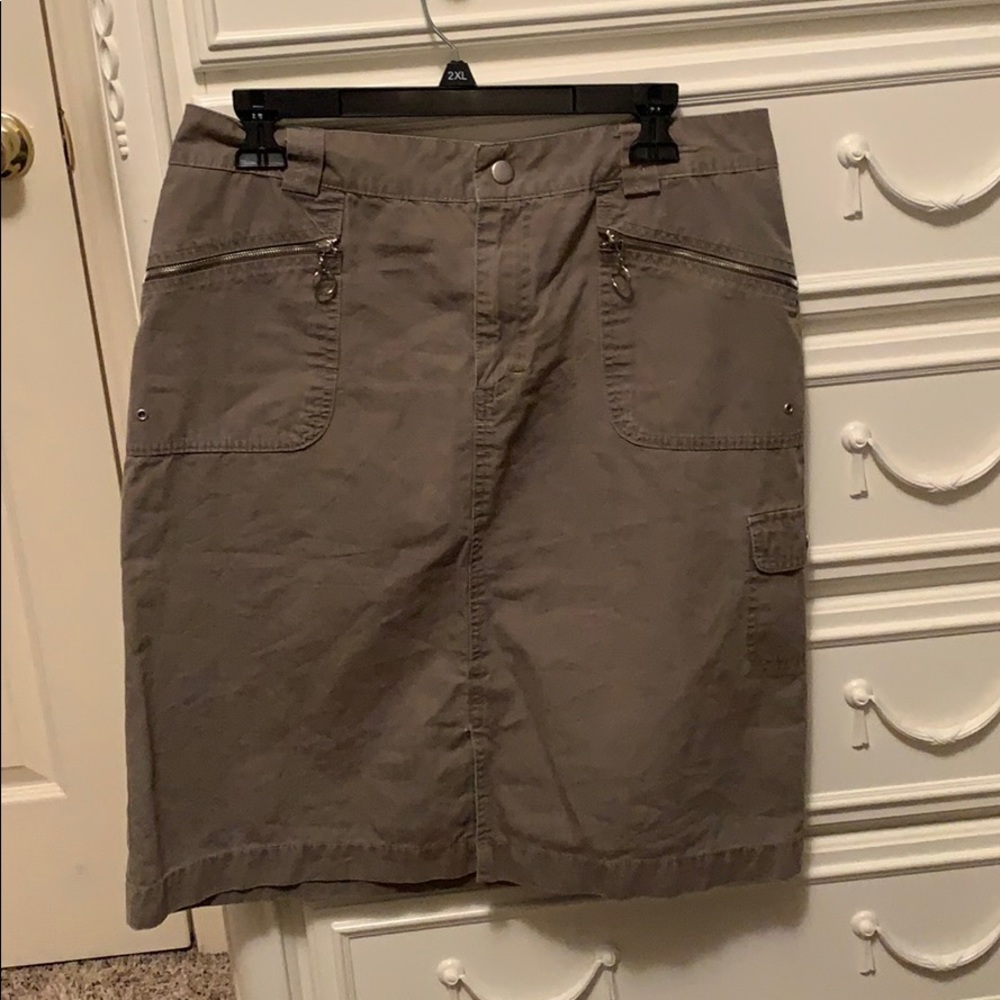 Cool, Army green skirt